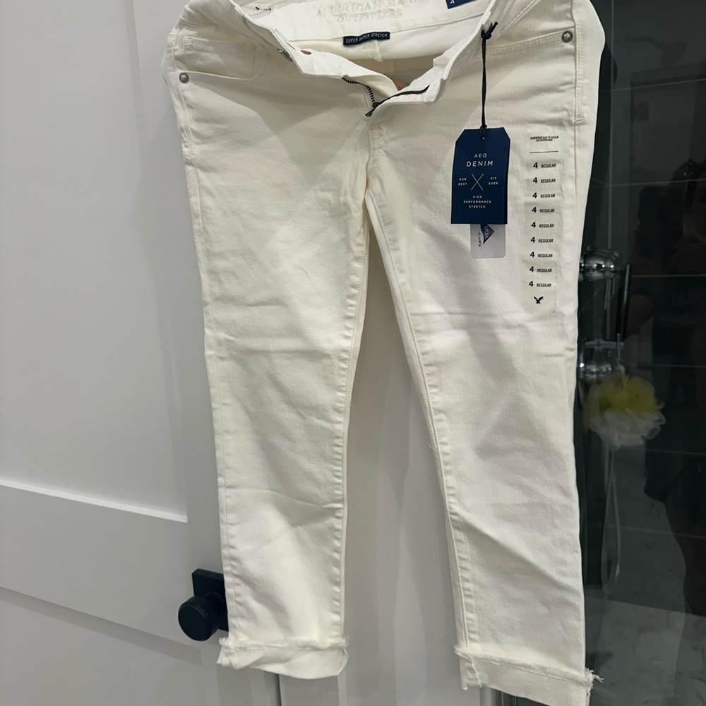 American Eagle Outfitters Cream Skinny Jeans